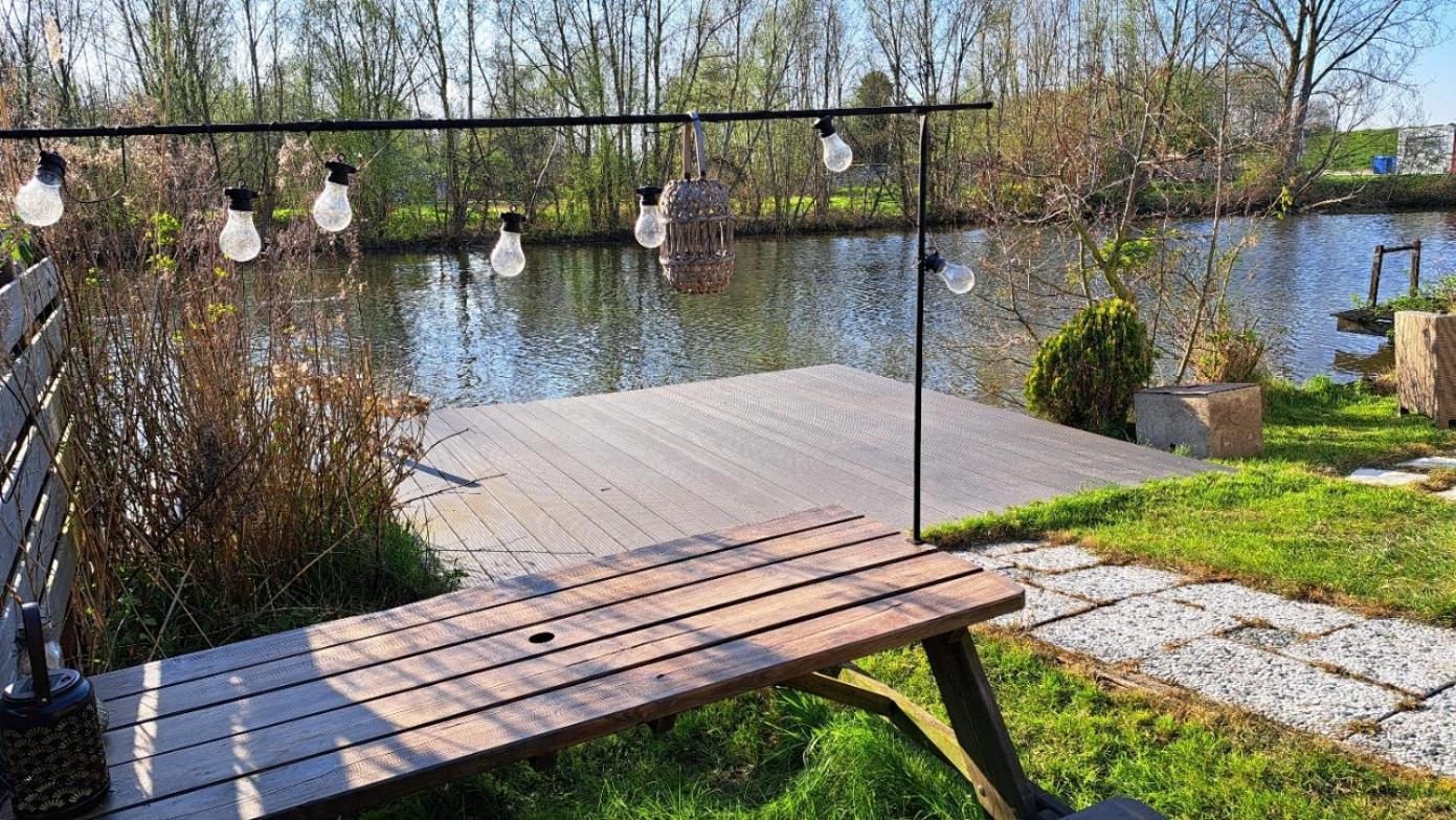 Het Witte Chalet Aan Het Water Van Monumentaal Fort Ooltgensplaat 외부 사진